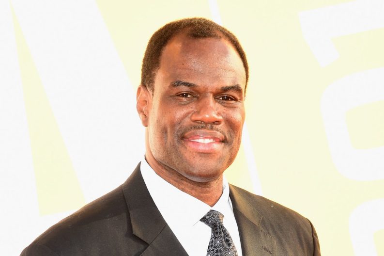 Open Thread Spurs Legend David Robinson Honored For His Continued