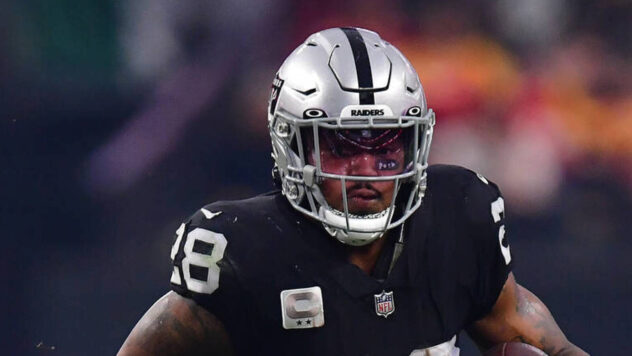 Raiders RB Josh Jacobs likely to not attend training camp