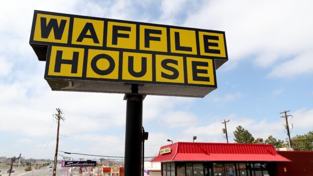 1 dead after shooting at Waffle House in Texas, police say