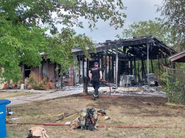 2 homes ‘unlivable’ after Southwest Side fire, SAFD says