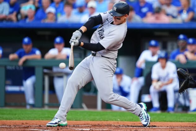 Anthony Rizzo goes 0-for-5 but shows some good signs in return to Yankees’ lineup