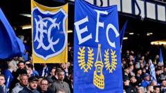 Consortium with Saudi royal makes £400m Everton bid
