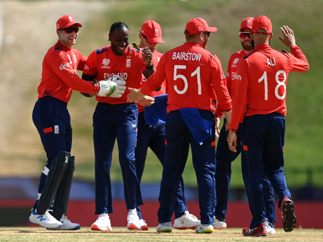 England rip through outclassed Oman to win in 99 balls