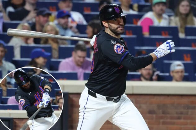 J.D. Martinez’s heroics at plate propel Mets once again