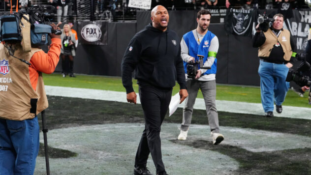 Las Vegas Raiders fans will connect with one position coach the same way they do with Antonio Pierce