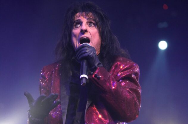 New golf show 'Rolling the Rock with Alice Cooper and Rocco Mediate' coming to SiriusXM