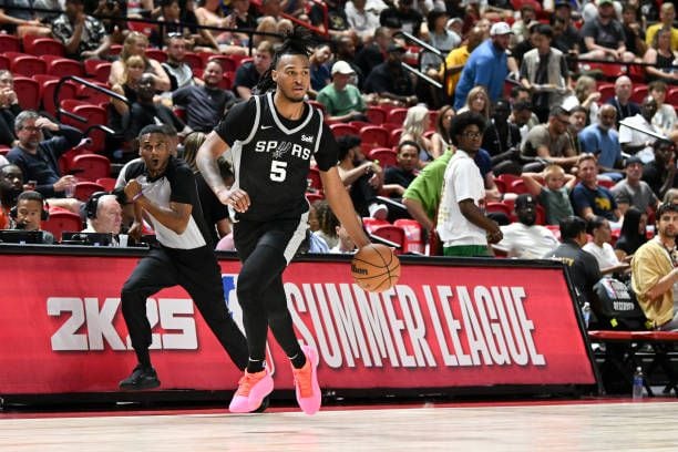 Stephon Castle scores 22 points as Spurs defeat Trailblazers in NBA 2K25 Summer League opener