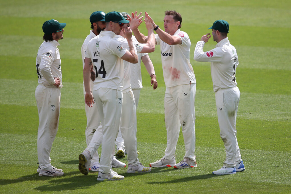 Tom Taylor, Nathan Smith take four each to give Worcestershire fighting chance